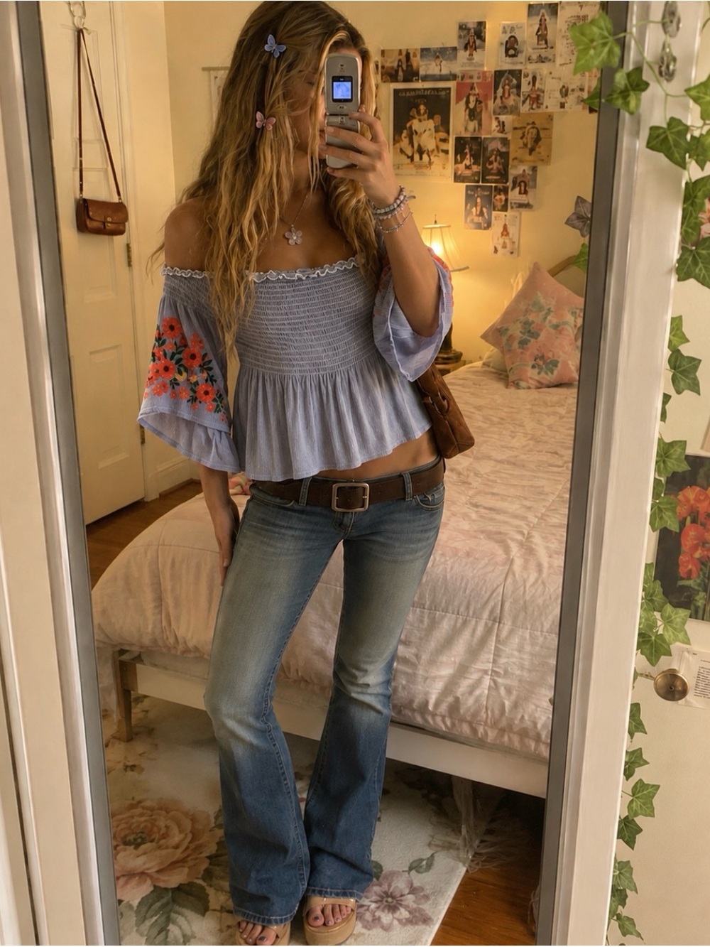 Y2K HOLLISTER OFF THE SHOULDER EMBROIDERED FLORAL TOP